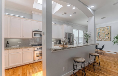 Washington Ave./ Memorial Park Casa | Charming 2-bedroom townhome with WiFi, AC in amazing Houston