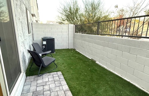 North Mountain Casa | Charming 2-bedroom townhome with AC, WiFi in terrific Phoenix