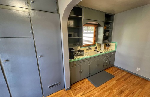 Nob Hill Casa | Charming 2-bedroom house in fabulous Nob Hill Albuquerque with WiFi, AC