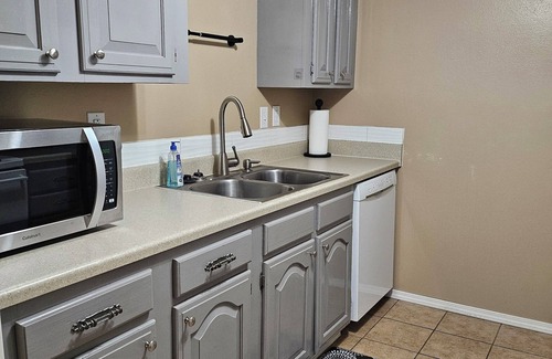Bella Vista Casa | Charming 2-bedroom townhome in NWA, near golf, lakes, and biking/hiking trails
