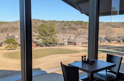 Bella Vista Casa | Charming 2-bedroom townhome in NWA, near golf, lakes, and biking/hiking trails