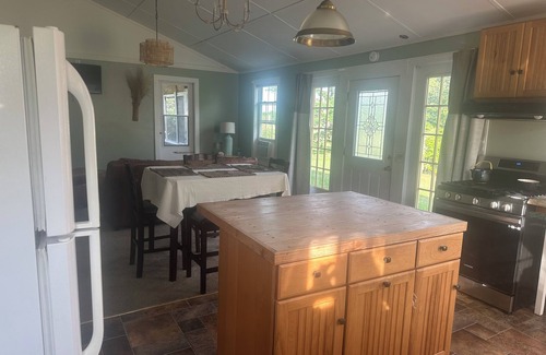Hobucken Casa | Charming 2-bedroom house with private beach access in peaceful Cedar Island