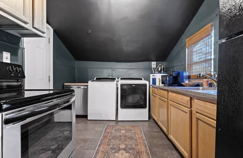 Chattanooga Cabaña | Charming 2-bedroom Cottage minutes from downtown Chattanooga, Pet Friendly