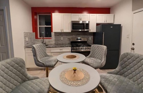 East Orange Casa | Charming 2-bedroom Apartment in East Orange with WiFi and AC