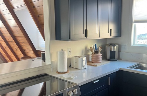 Frazier Park Cabina | Charming 2-bedroom A-Frame cabin with AC, WiFi in tranquil Frazier Park