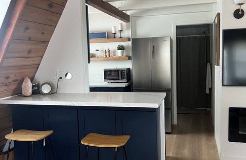 Frazier Park Cabina | Charming 2-bedroom A-Frame cabin with AC, WiFi in tranquil Frazier Park