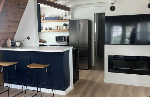 Frazier Park Cabina | Charming 2-bedroom A-Frame cabin with AC, WiFi in tranquil Frazier Park