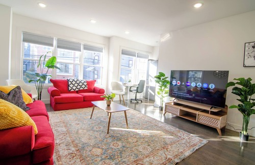 Communipaw Apartamento | Charming 2-bedroom apartment with WiFi, AC in terrific Jersey City