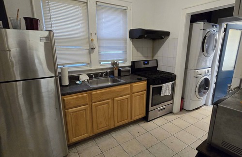 Jersey City Apartamento | Charming 2-bedroom apartment with AC, WiFi in Jersey City