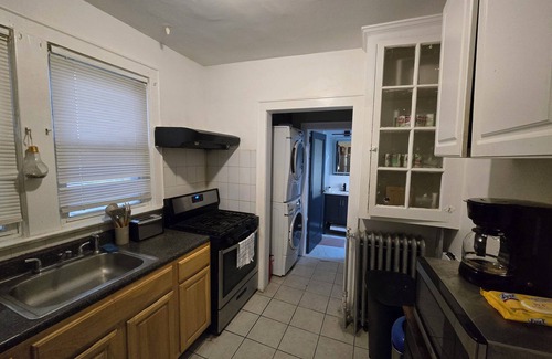 Jersey City Apartamento | Charming 2-bedroom apartment with AC, WiFi in Jersey City
