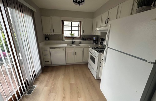 Libertyville Apartamento | Charming 2 Bedroom Apartment in Libertyville