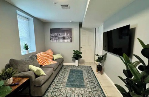 North Bergen Apartamento | Charming 2-bedroom apartment