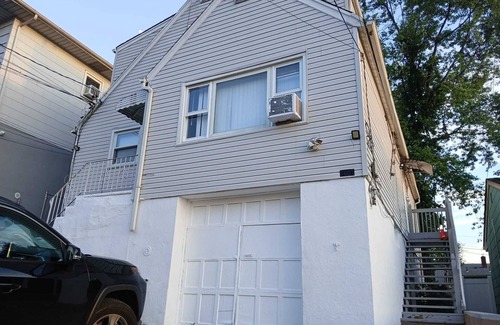 North Bergen Apartamento | Charming 2-bedroom apartment i close to NYC, sleeps 7, w wify, parking , kitchen
