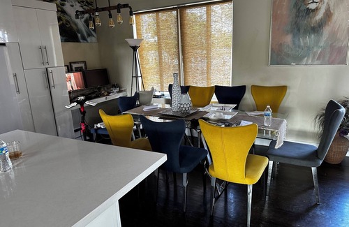 Fort Lauderdale Apartamento | Charming 2-bedroom apartment with AC, WiFi in nice Oakland Park