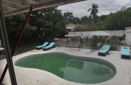 Fort Lauderdale Apartamento | Charming 2-bedroom apartment with AC, WiFi in nice Oakland Park