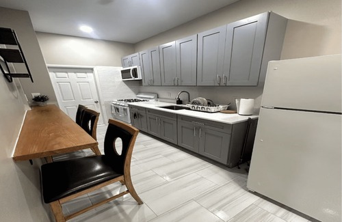Poughkeepsie Apartamento | Charming 2-bedroom apartment with AC, WiFi in superb Poughkeepsie