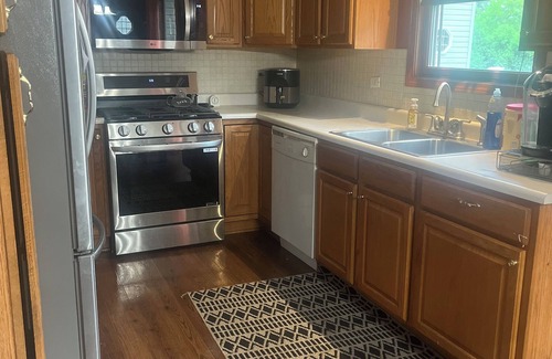 Sauk Village Casa | Charming 2-bedroom house with WiFi, AC in welcoming Sauk Village