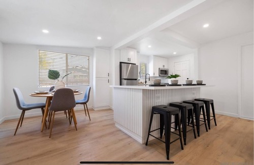 Solana Beach Casa | Charming 2-bedroom house in delightful Solana Beach with AC, WiFi.