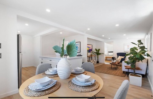 Solana Beach Casa | Charming 2-bedroom house in delightful Solana Beach with AC, WiFi.