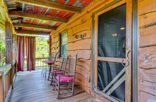 Olin Cabina | Charming 2-bedroom cabin with WiFi, AC in brilliant Statesville