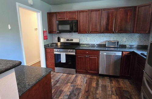 Tallahassee Casa | Charming 2-bedroom house in marvelous Tallahassee with AC, WiFi