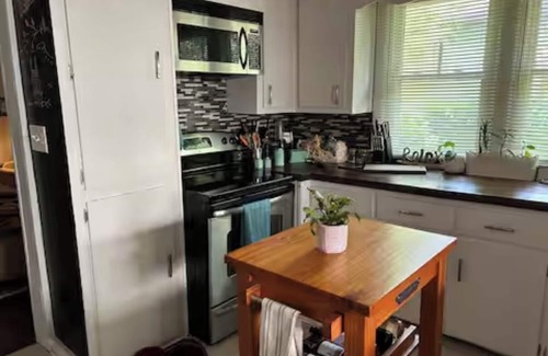 Warrenville Cabaña | Charming 2-bedroom cottage 3 miles from Historic downtown Aiken!