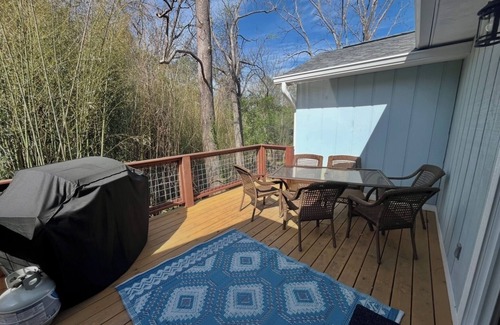 Weaverville Casa | Charming 2-bedroom house in pleasant Weaverville with AC