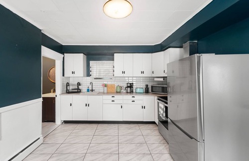 West Warwick Apartamento | Charming 2-bedroom apartment near Providence