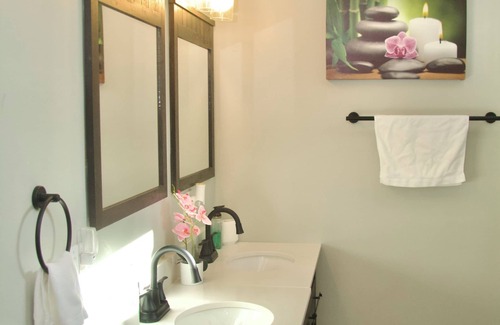 Hartford Villa | Charming 2-bedroom villa in Hartford with WiFi, AC