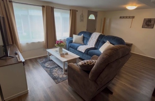 Skelton Apartamento | Charming 2-BR apartment w/WiFi, central to National Park, close to interstate