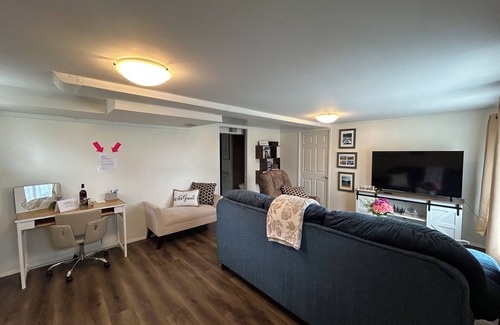 Skelton Apartamento | Charming 2-BR apartment w/WiFi, central to National Park, close to interstate
