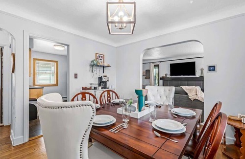 Huntington Woods Casa | Charming 2 Family Duplex Home | Downtown Royal Oak