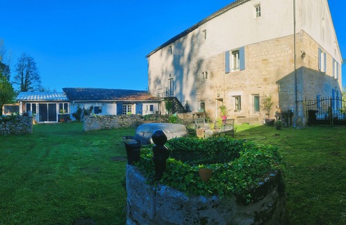 Mazeres Apartamento | Charming 2-person studio. Access to swimming pool, pets allowed under certain conditions.