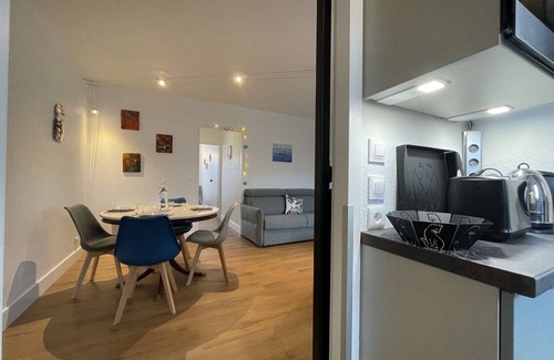 La Rochelle Apartamento | Apartamento con Terraza y Piscina en La Rochelle, Cerca de la Playa y Comercios