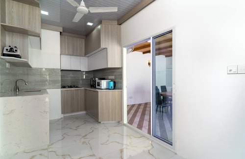 Rasdhoo Apartamento | charming 2-room apartment offers the perfect retreat for families and friends.
