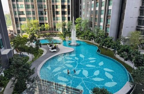 Kampung Pantai Dalam Apartamento | Charming 2-Room with Amenities
