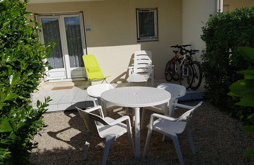 Vaux-sur-Mer Apartamento | ENCANTADORAS 2 HABITACIONES EN RDJ A VAUX S / MER - PISCINA PRIVADA - PLAYA DE PONTAILLAC (17