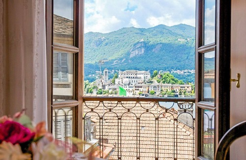 Orta San Giulio Apartamento | Encantador apartamento de 2½ habitaciones en el corazón del mágico casco antiguo de Orta San Giulio