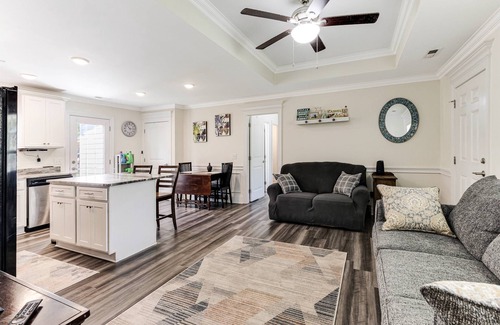 Boiling Spring Lakes Casa | Charming 2B, 2Bth Home In Boiling Spring Lakes, Mins from Southport and Oak Island
