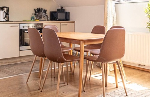 Vienna Apartamento | Charming 2BR+1LR Apt. Modern Design @Donaustadt