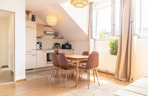 Vienna Apartamento | Charming 2BR+1LR Apt. Modern Design @Donaustadt