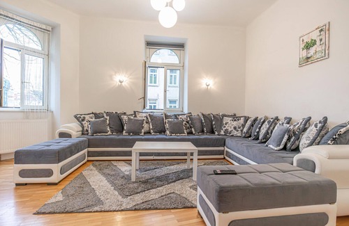 Penzing Apartamento | Charming 2BR+1LR - Near Villa Gustav Klimt