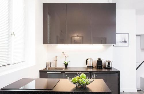 Bonne-Nouvelle Apartamento | Charming 2BR-2BA between le Marais & le Louvre