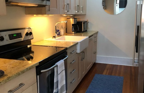 Commercial Street Condominio | 2br / 2ba encantador - pasos 2 playa y todos de Ptown!