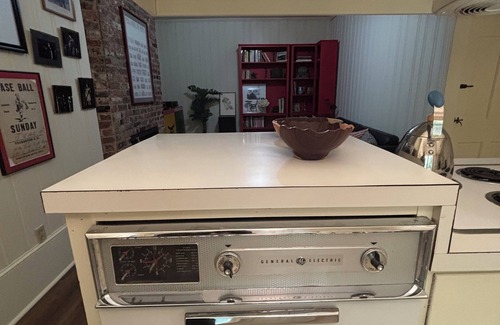 Chapel Hill Apartamento | Charming 2BR apt feet from UNC-Chapel Hill, Dean Dome, and NC Botanical Garden