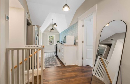 Greenwood Apartamento | Charming 2BR East Nash Duplex, Great Location!
