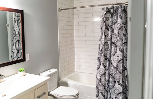 High Point Casa | Charming 2BR Guest House in Historic High Point – Walk to HPU, Museums & Dining!