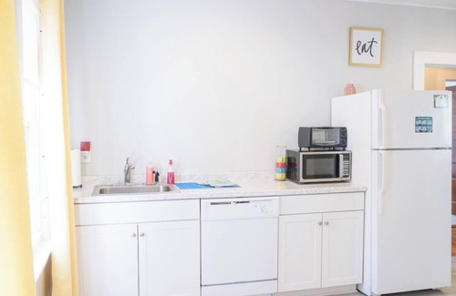 Hartford Apartamento | Charming 2BR in Hartford's Southwest Neighborhood