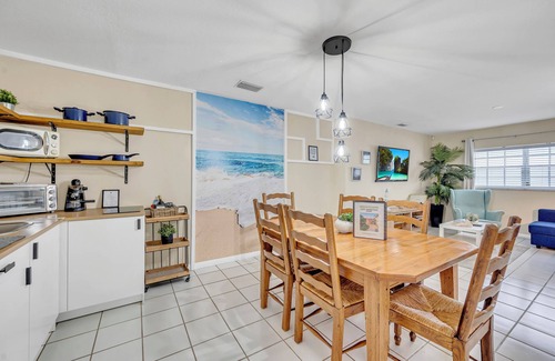 Homestead Casa | Charming 2BR Oasis with 2 Parking Spaces
