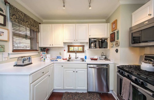 Royal Pines Casa | Charming 2BR w/ Spacious Yard Near Lake Juian